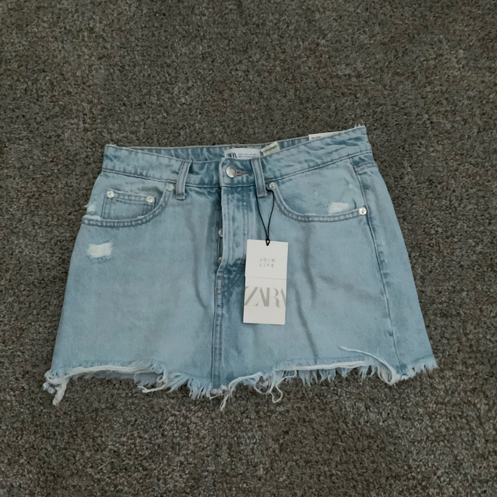 Zara Mid-Rise Mini Denim Skirt